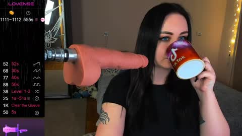 Emily online show from April 4, 4:06 pm