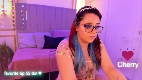 Snapshot of cherry_blushh chatting on October 8, 8:35 pm cherry_blushh online show from October 8, 8:35 pm