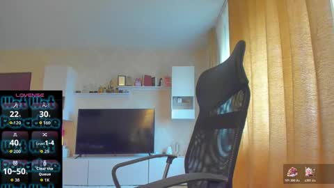 mayra online show from November 9, 10:11 am