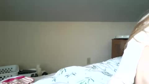 cherryflavorxx online show from April 15, 7:58 pm