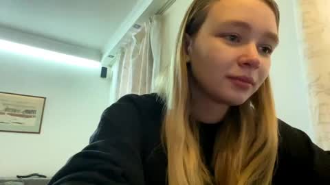 Lei online show from March 25, 5:54 am