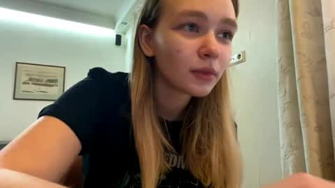 Lei online show from April 10, 1:50 pm