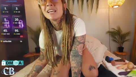 Chevi Blue online show from March 5, 3:29 pm