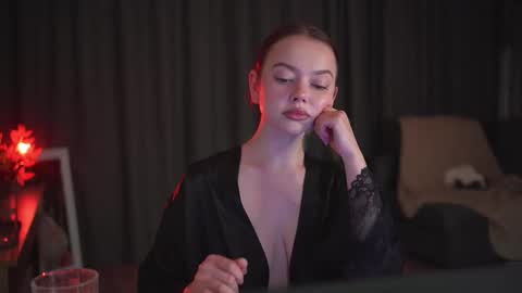 chillwithstacy online show from December 4, 9:48 pm