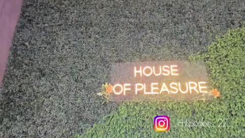 Chloe online show from October 18, 5:04 pm