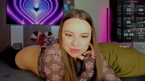 Chloe online show from December 20, 2:54 pm