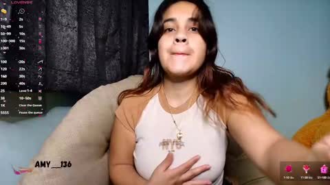 Snapshot of chloe_maia1 chatting on February 17, 1:04 am AMY online show from February 17, 1:04 am