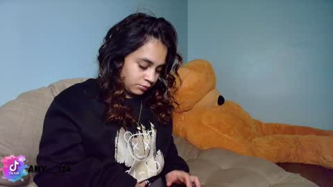 Snapshot of chloe_maia1 chatting on January 23, 2:23 am AMY online show from January 23, 2:23 am