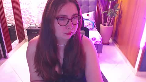 chloe_prg online show from February 11, 3:18 am