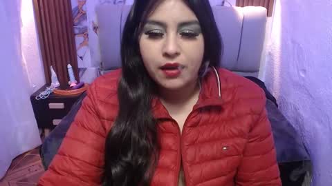 chloe_smith5 online show from January 6, 6:33 pm