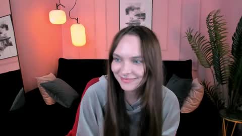 Chloe online show from May 31, 6:09 pm
