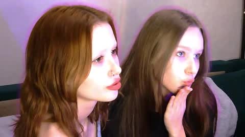 Chloe online show from April 4, 7:56 pm