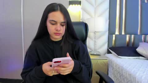  Chloe Harper  online show from June 3, 11:44 am