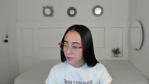 chloehil2 online show from February 3, 8:13 pm