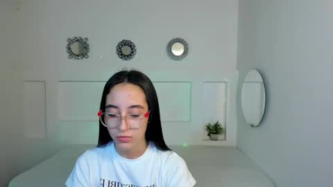 chloehil2 online show from March 9, 7:59 pm