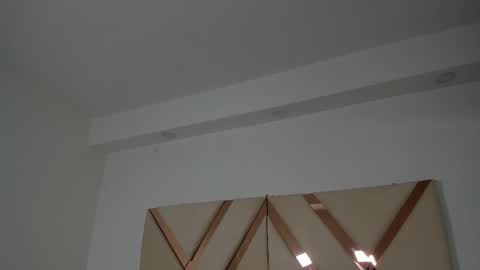 Chloe  online show from December 22, 5:05 pm