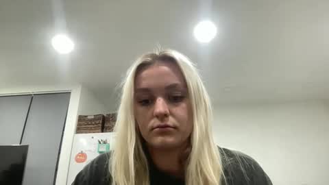 Chloe Babe online show from January 7, 7:01 am