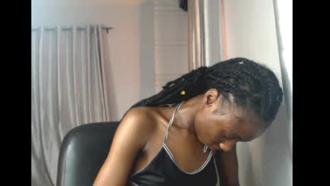 choco_petitqueen online show from March 30, 8:58 am