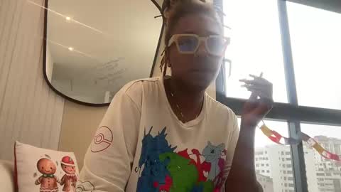 Snapshot of chocolatecakequeen chatting on December 29, 6:49 pm ChocolateCakeQueen online show from December 29, 6:49 pm