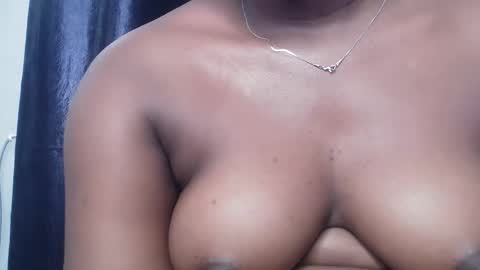 chocoslut22 online show from December 22, 5:21 am