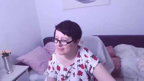 Christa online show from March 31, 5:57 pm