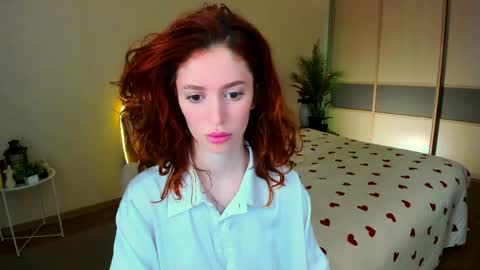 christinaconteeree online show from May 29, 7:23 pm