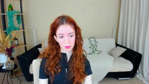 christinaconteeree online show from February 7, 4:44 pm