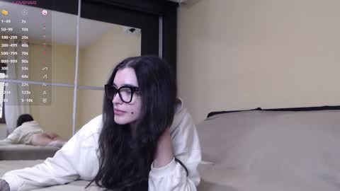 Snapshot of christinafit chatting on October 4, 6:19 am chris online show from October 4, 6:19 am