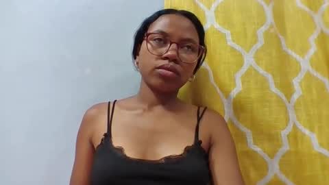 christinah262488 online show from March 17, 5:55 am