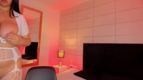 Christine  online show from January 13, 12:20 pm