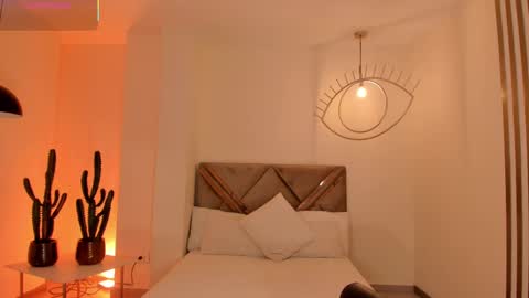 Christine Ford online show from November 21, 12:07 pm