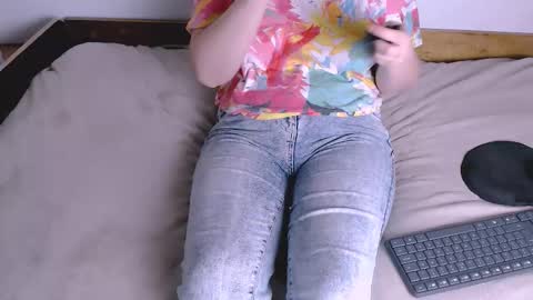 Maia online show from December 3, 9:17 pm