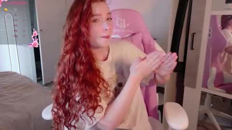 Snapshot of cinnabongirls chatting on October 20, 12:08 pm Maddy online show from October 20, 12:08 pm