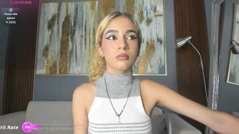 Snapshot of cinnia_ chatting on October 20, 12:08 pm Cintia online show from October 20, 12:08 pm