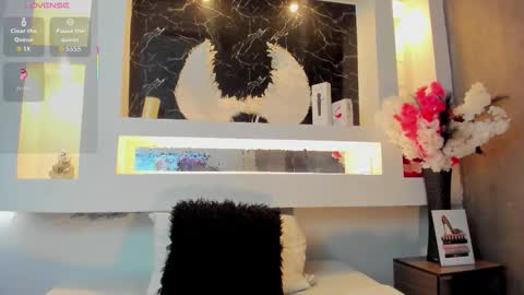 Cinthya  online show from October 23, 12:00 pm