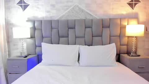 CintiaCollins  online show from March 11, 8:42 pm