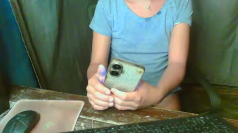 angel online show from April 11, 9:46 am