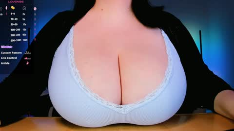 Clara  online show from February 1, 7:02 pm