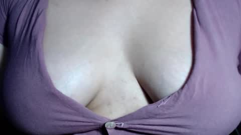 CLARA AT YOUR SERVICE online show from January 28, 6:49 am