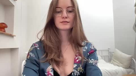 classyandgirly online show from March 23, 7:09 pm