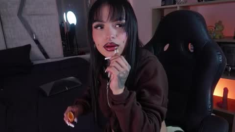 Cleo Adams online show from March 18, 5:12 am