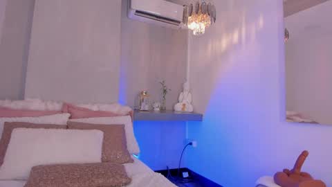 . Cleo Jhonson . online show from April 15, 5:08 am