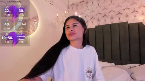 Snapshot of cleopatraa1 chatting on January 6, 7:35 pm Cleopatra online show from January 6, 7:35 pm