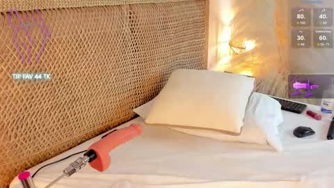 cloe_25 online show from October 25, 3:25 am