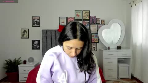 cloe_7 online show from February 19, 11:43 am