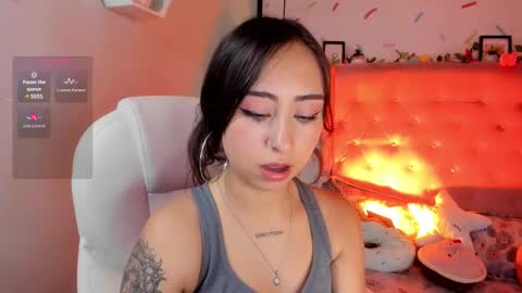 Cloe  online show from March 1, 9:15 pm