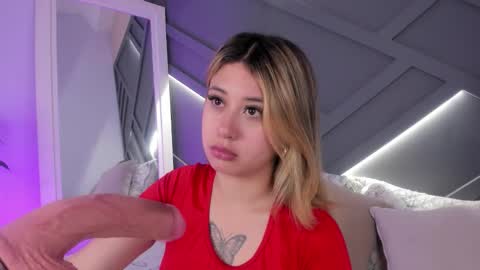 cloe_palmeer online show from December 3, 9:11 am