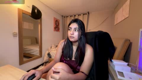 cloe small online show from February 14, 5:53 am