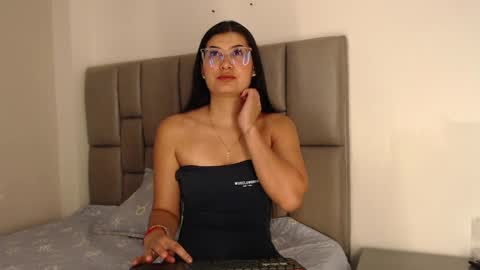 cloe online show from April 5, 10:25 am