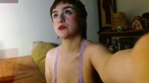 Snapshot of collette_beaufoy chatting on October 18, 5:54 am Collette online show from October 18, 5:54 am